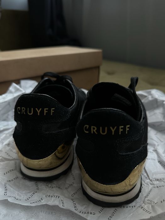 Последно намаление Маратонки cruyff