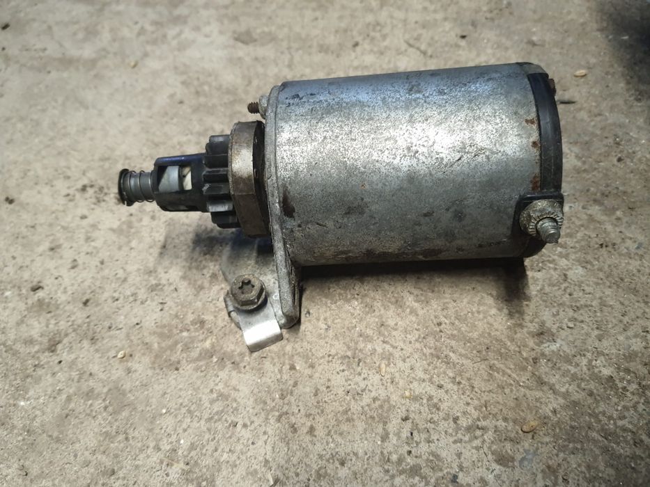 Electromotor briggs stratton tractoras tuns gazon tractor iarba