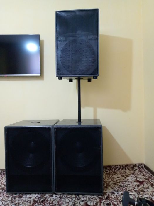 Усилитель колонки комплект 4 к.ват 1.800y.e.