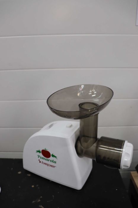 BEPER BP.720 Електрическа преса и филтър за домати, бяла, 300 W