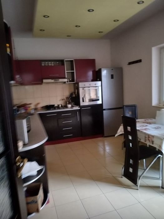 Închiriez casă Florești