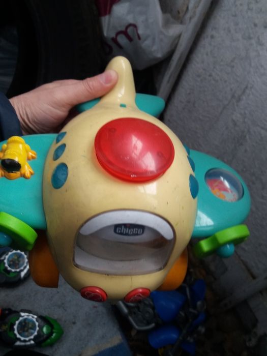 Продам  игрушки разные