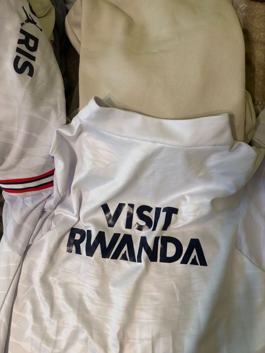 Мъжки маркови суичъри