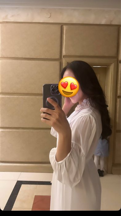 Продаю белое длинное шикарное платье