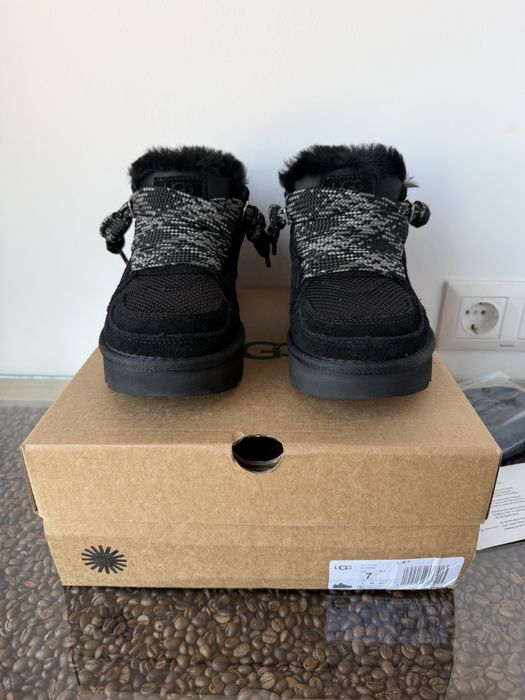 UGG Lowmel Triple Black