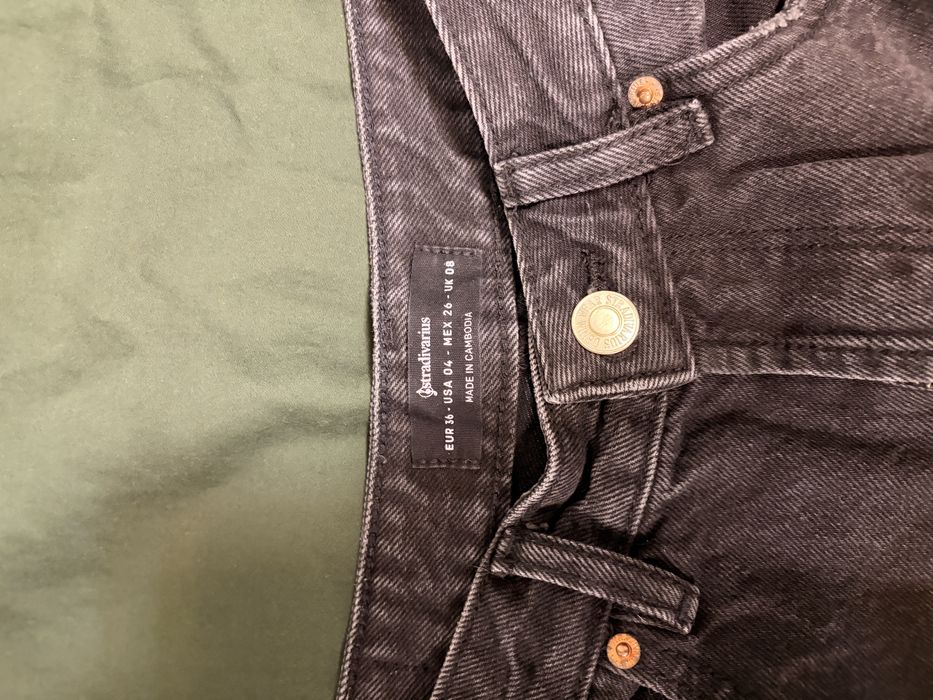 Blugi scurti Stradivarius