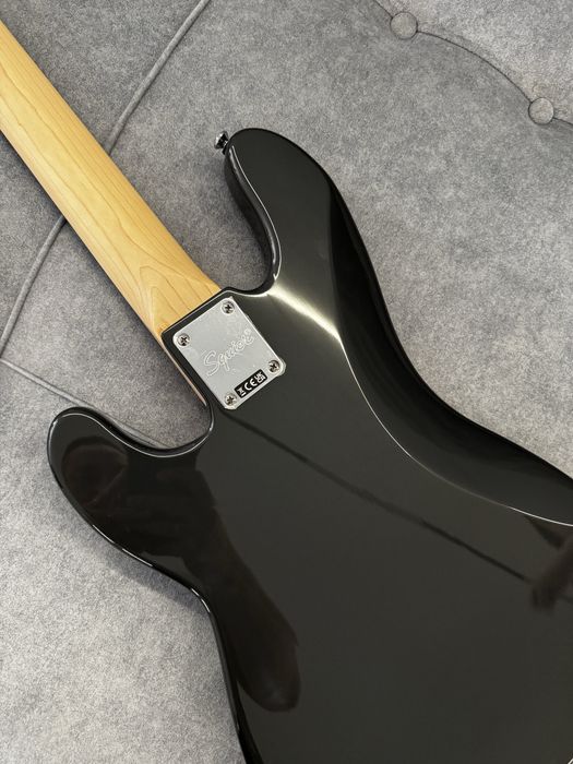 Squier Precision Bass