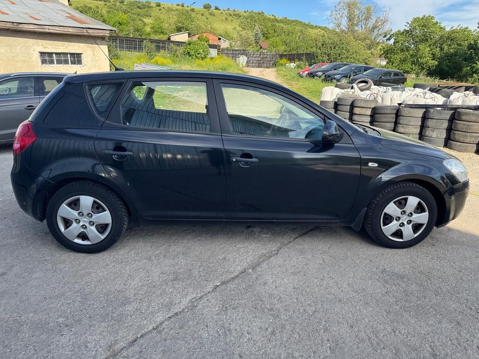 Dezmembrez Kia Ceed ED Hatchback 1.4CVVT 2006 2007 2008 2009 2010 2011 2012