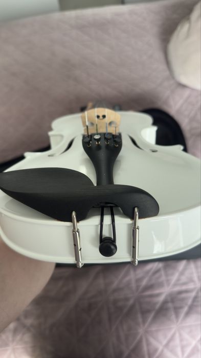 Електроакустична цигулка Harley Benton HBV, 800VW 4/4