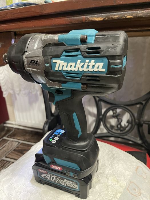 Makita tw001G.    Impact 40 v