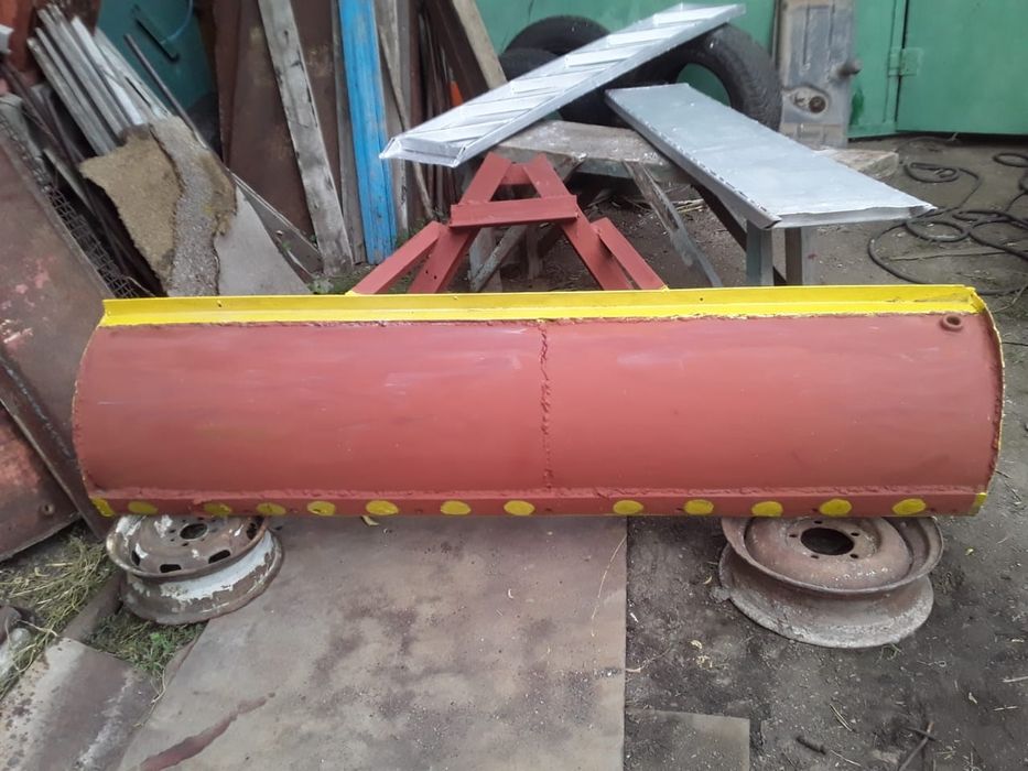 Скребок лопата на трактор