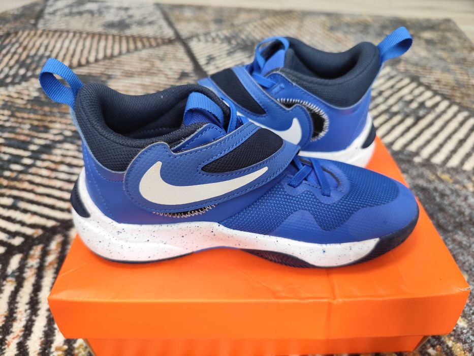 Маратонки Nike team hustle D 11