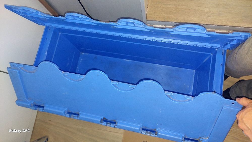 Продам пластиковый ёмкость  40/50/80см