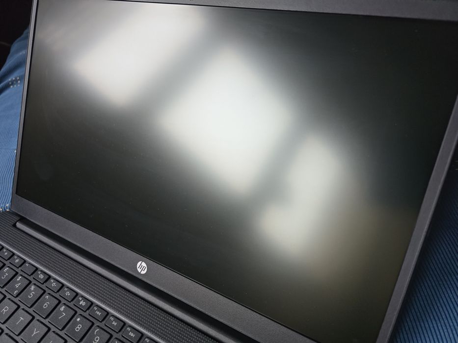 Notebook HP 15 Ryzen3 7320U/4GB/128GB/15.6" FullHD
