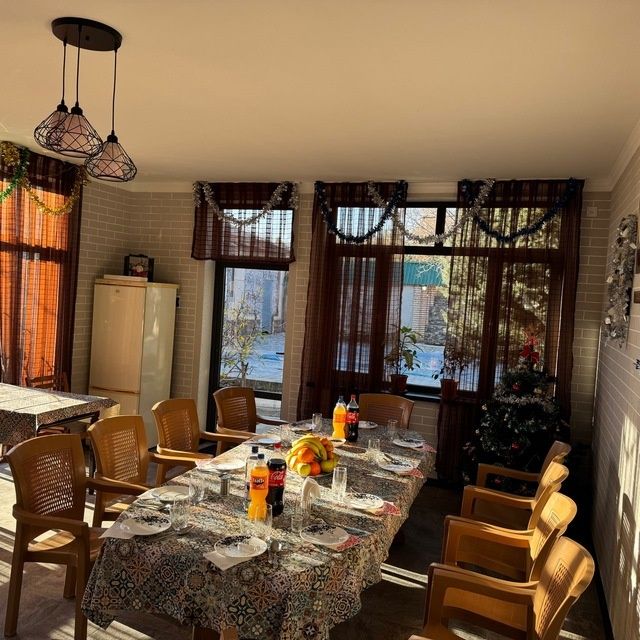 Генеральская дача в Акташе, бассейн с подогревом воды на улице .