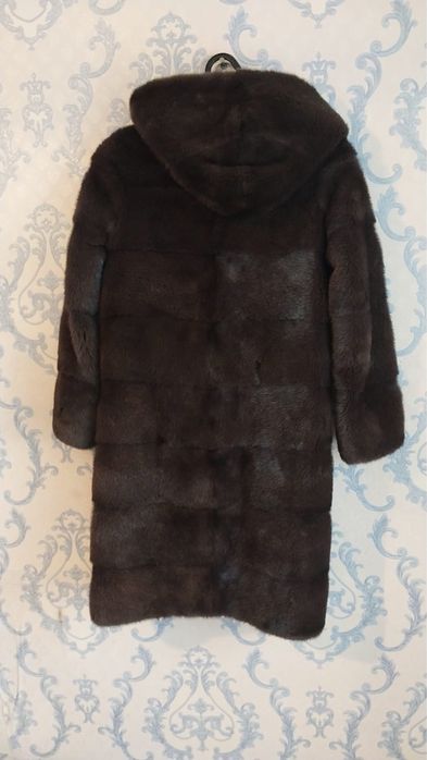 Продам норковую шубу