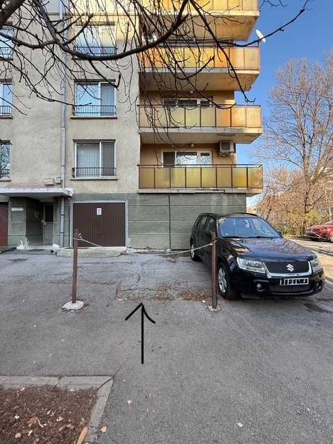 Паркомясто под наем в квартал Лозенец, София
