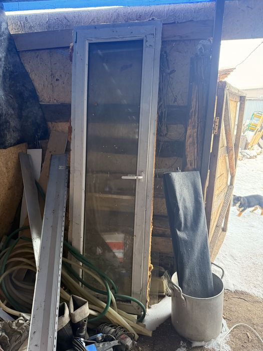 Продам б/у окна состояние среднеее