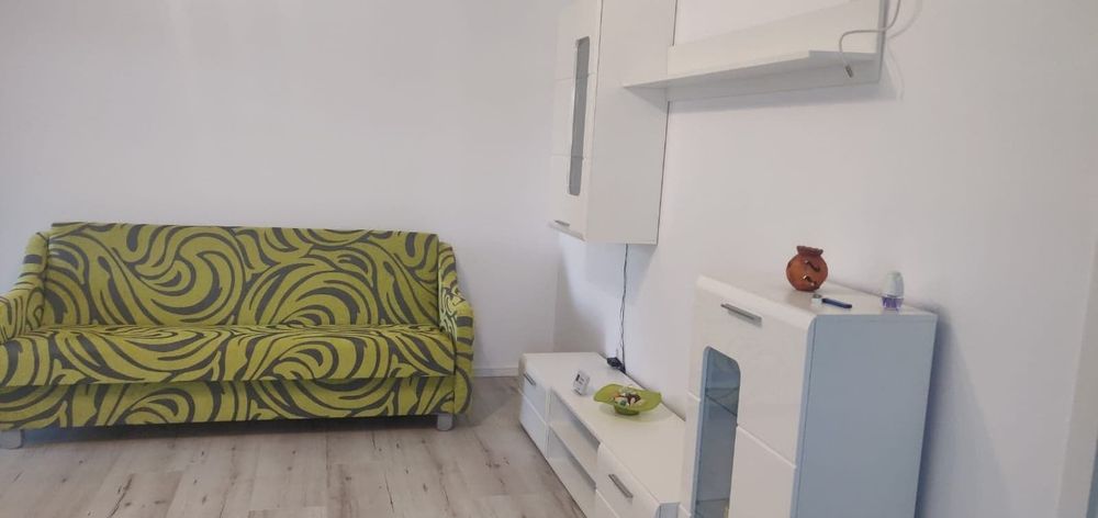 Închiriez apartament 2 camere
