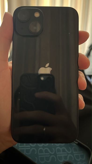 Продам Iphone 13