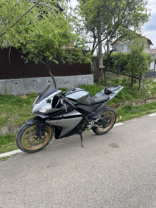 Yamaha yzf 125 2012