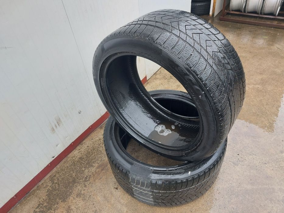 250 lei bucata! Doua anvelope M+S/IARNA 325 35 r22 Pirelli dot 2021