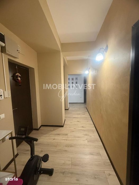 Apartament de vanzare, 3 camere, superfinisat, mobilat si utilat