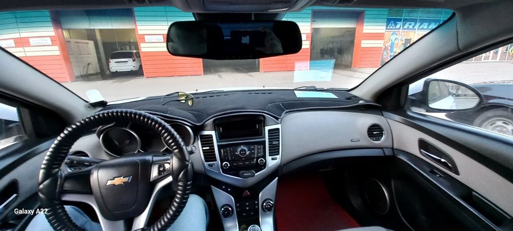 Продам автомобиль шевроле круз