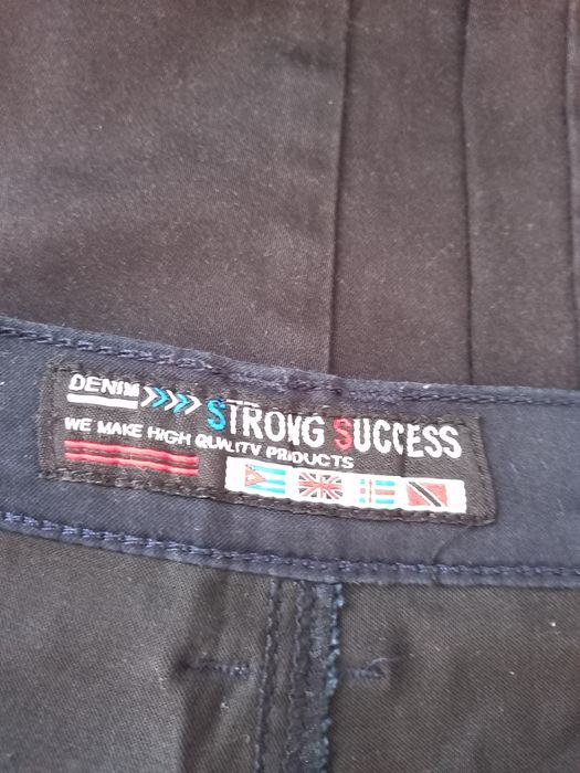 Продам мальчиковые джинсы