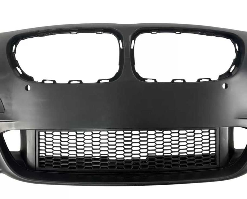 Предна M-Tech дизайн броня БМВ BMW 2014+ F10 / F11 с отвори парктроник