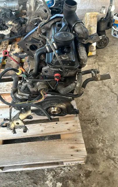 Motor fara anexe Volkswagen VW Vento 1992 1.9 TD MT (75 hp)