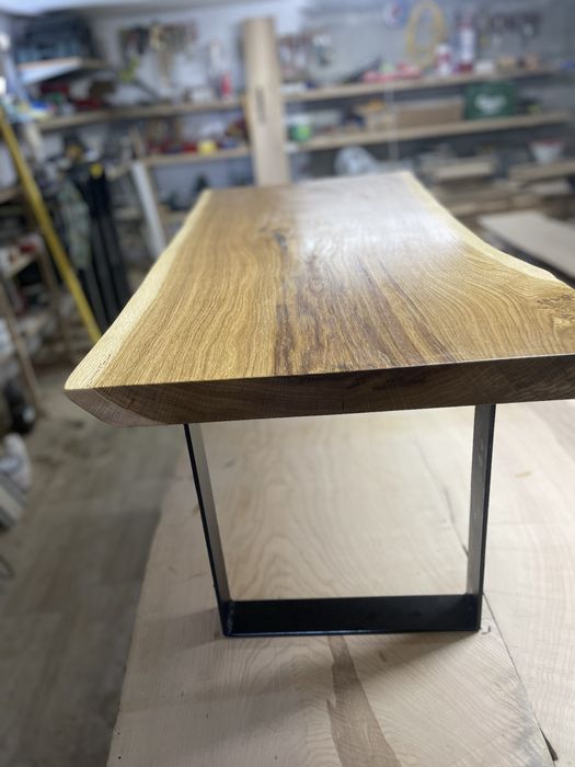 Masuta cafea din stejar cu picioare metalice