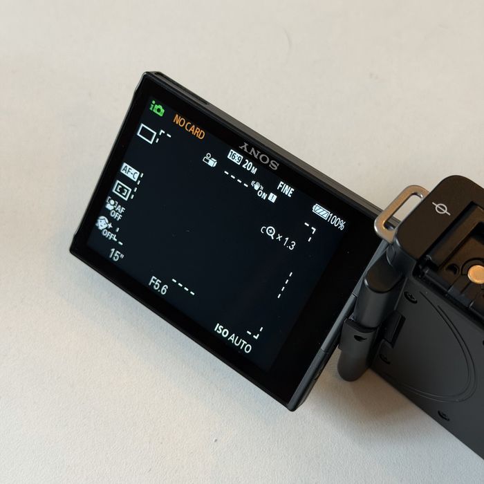 Продаю sony zv-e10