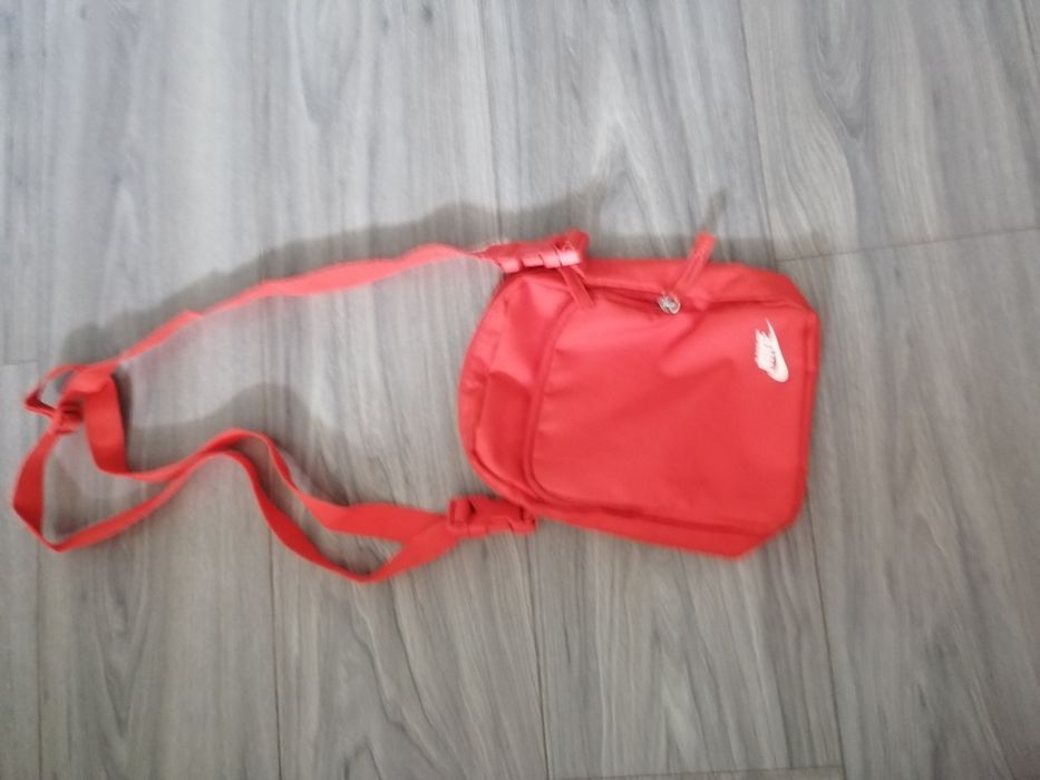 borseta nike portocalie