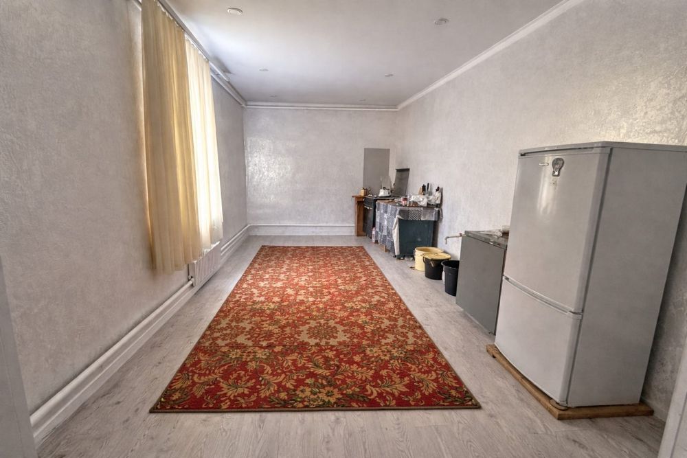 Үй сатылымда 7бөлмелі