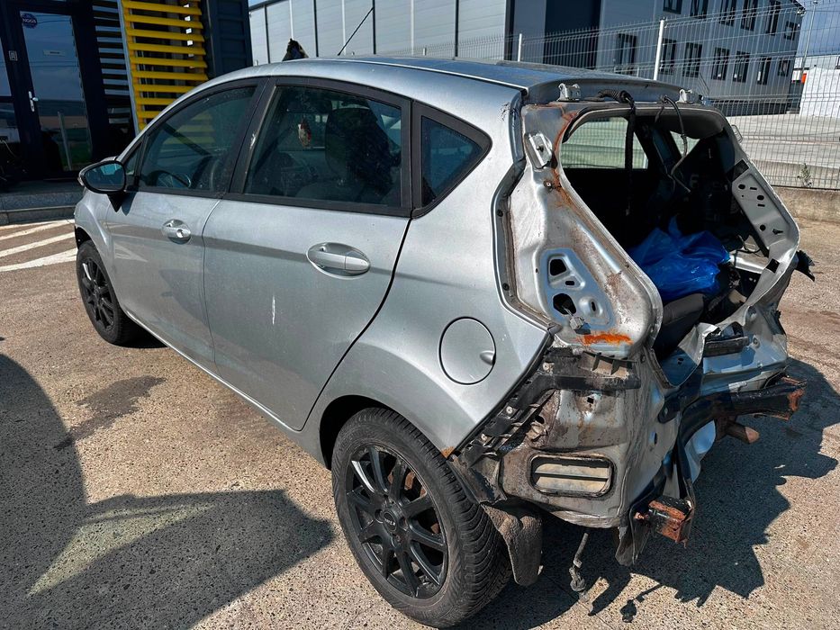 Dezmembrez Ford fiesta facelift 2014 1.0 benzina P4JB volan stanga