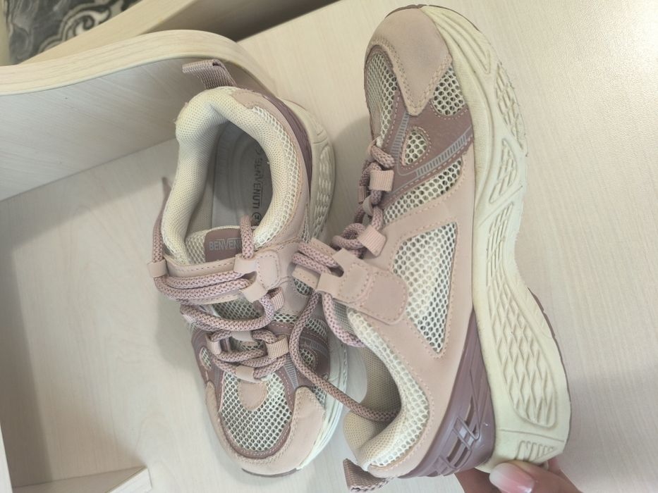 Adidași fete mărimea 31