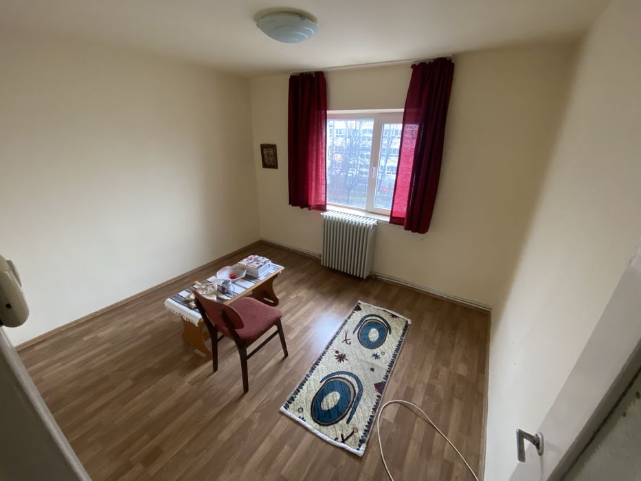 Apartament cu 4 camere