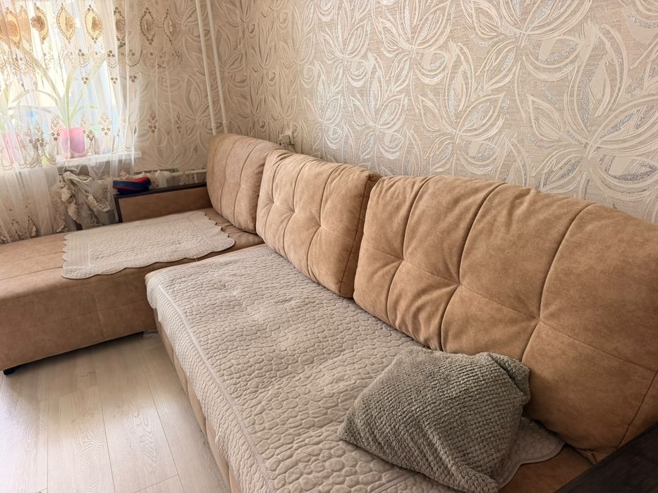 Продам диван в отличном состоянии.
