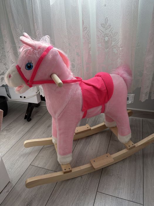 Музикално люлеещо се конче