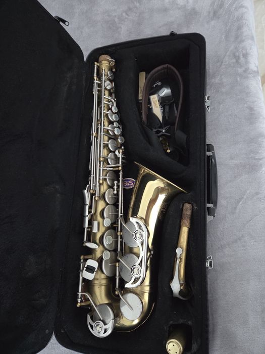 Vand Saxofon B&S  MARKNEUKIRCHEN-KLINGENTHAL  în stare bună