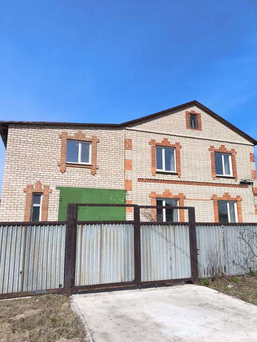 Продам жилой коттедж