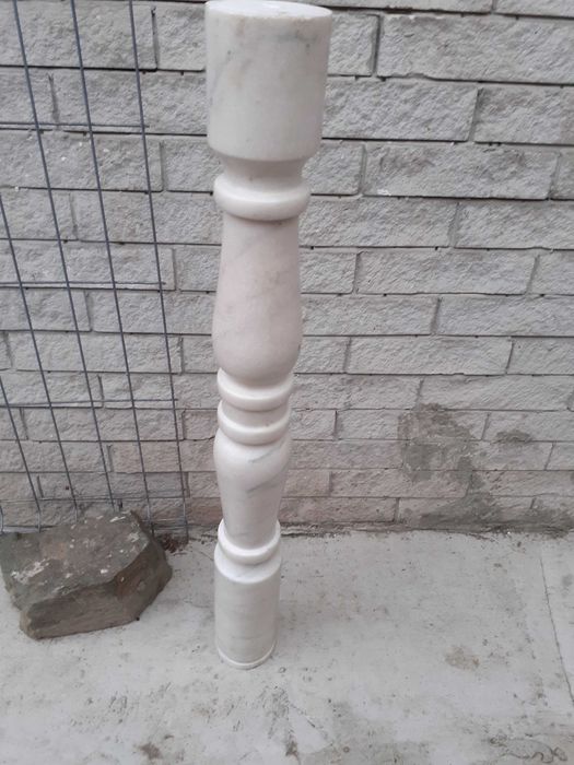 Stalpi marmura, borduri si placi