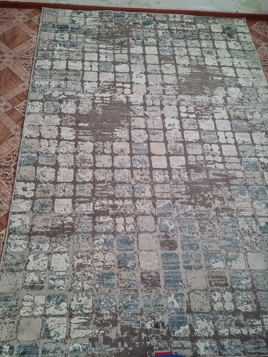 Срочно продам ковер 2×2.3