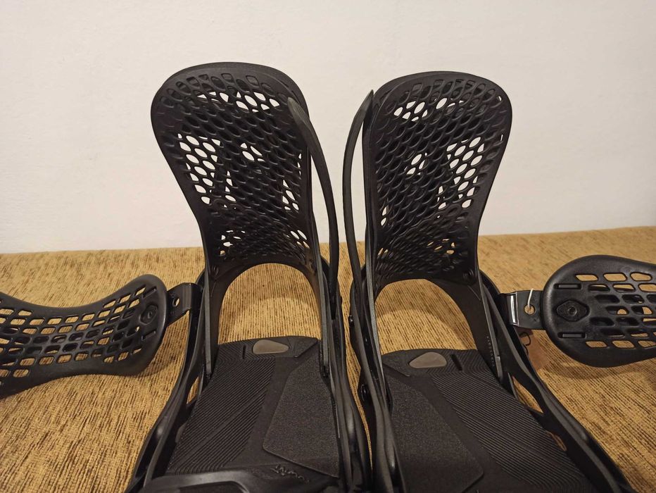 Legături snowboard femei Burton Escapade.