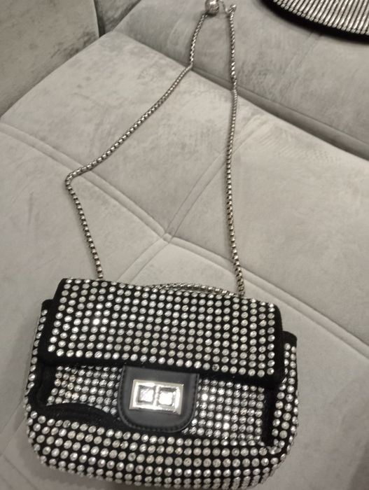 Продам сумочки со стразами