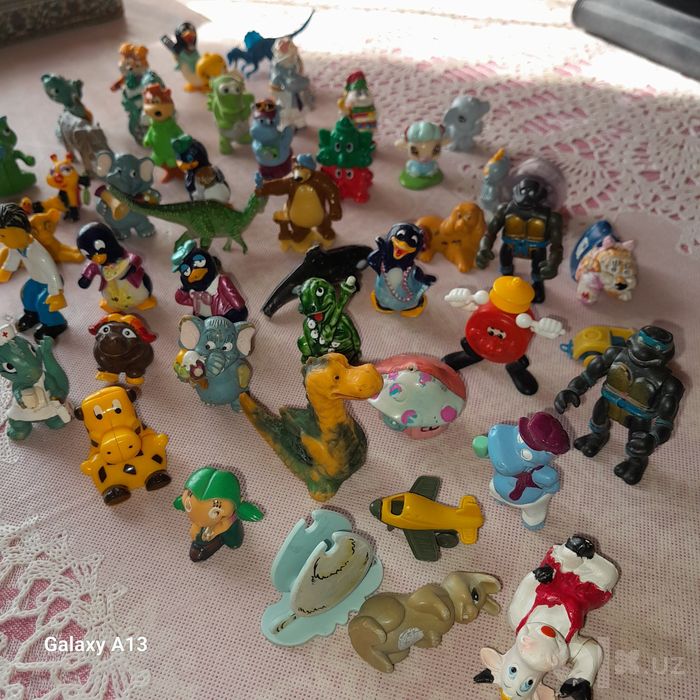 Продаются игрушки из киндер-сюрпризов