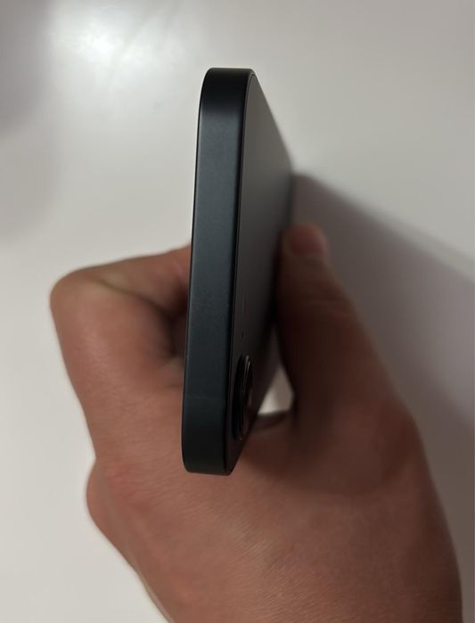 Vand/schimb  Iphone 16e Black 256 GB  ca nou cu  Iphone 15-16-17-17 Pro 256 GB