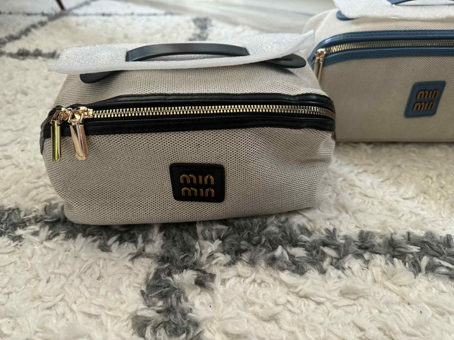 Дамски несесер унисекс! Състояние ново!