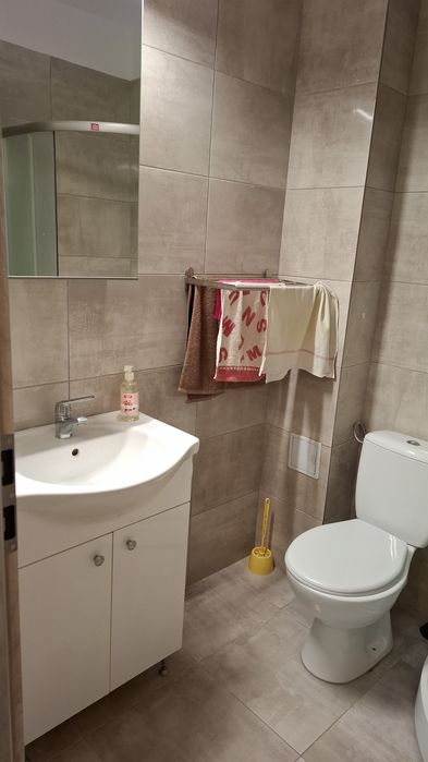 Inchiriez garsoniera str Tineretului nr 63